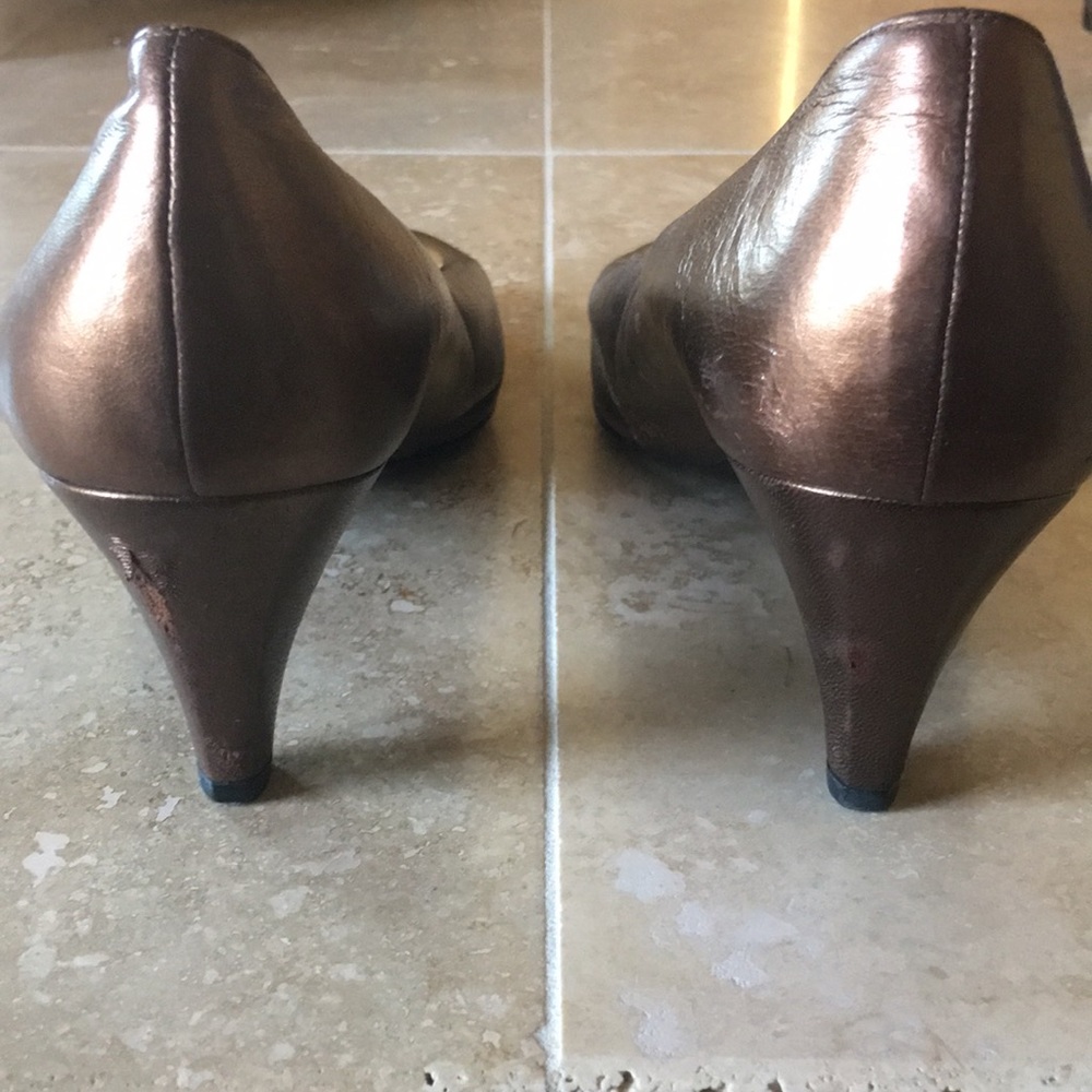 Shoes - Picture 5 of 6