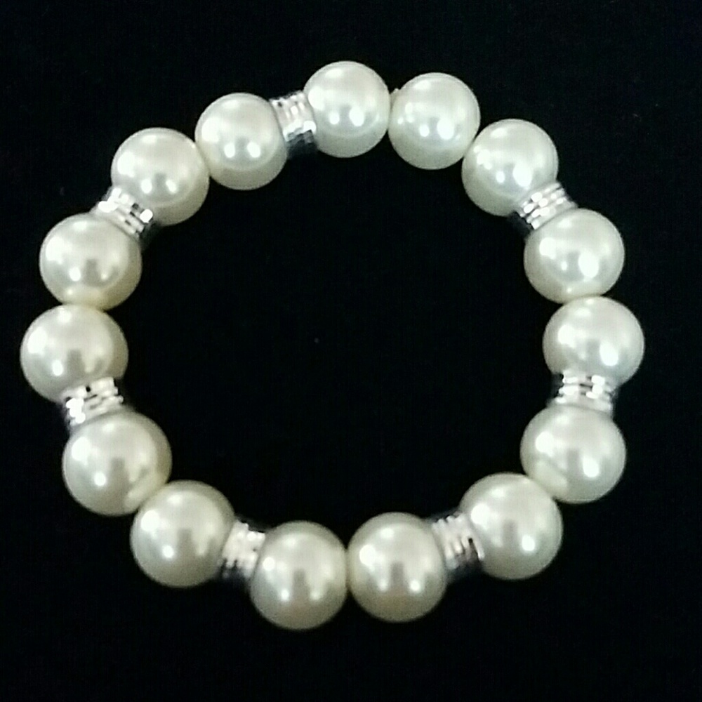 White bead bracelet