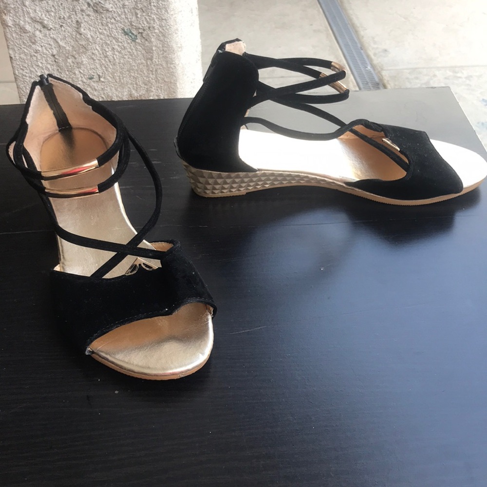 Sandals - Picture 2 of 4