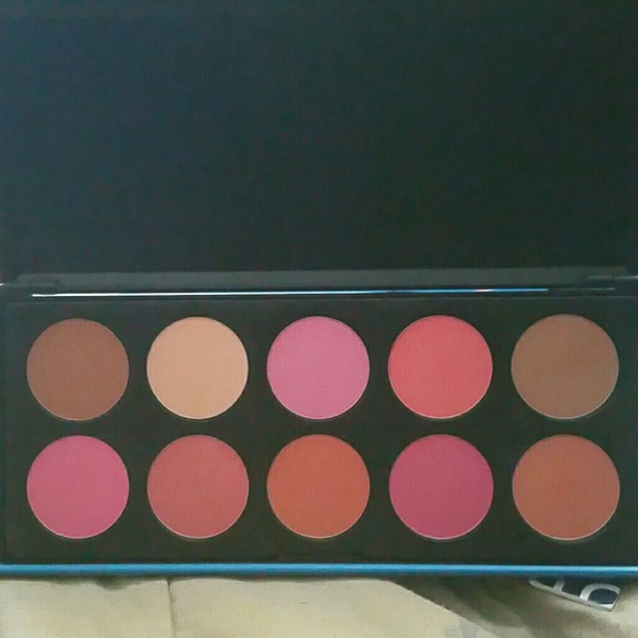 BH Cosmetics Blush Palette - Picture 2 of 4