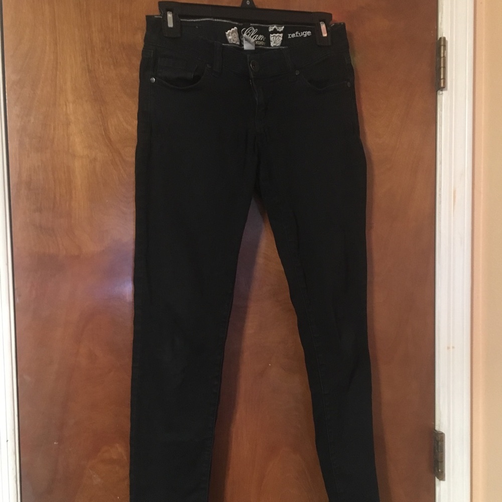 Cute black skinny jeans!