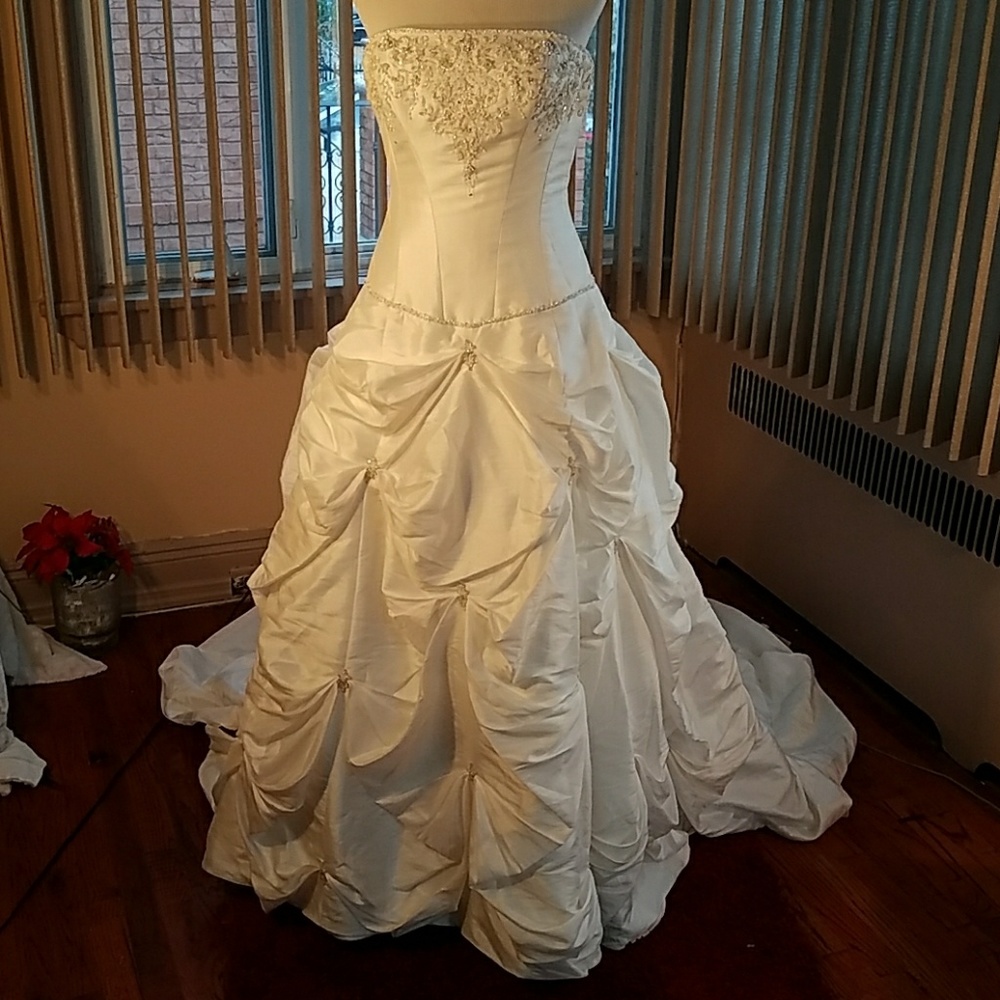 Ivory strapless Beaded Bodice Wedding Gown