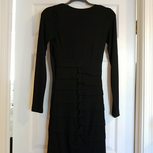 Nicole Miller Ruched Long Sleeve Dress - Picture 4 of 6