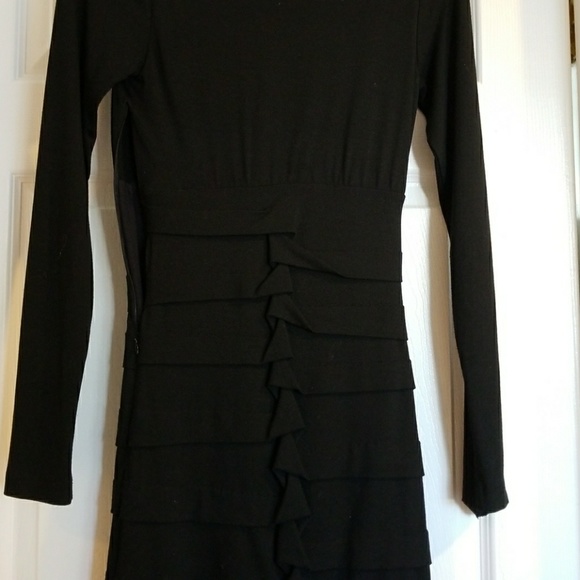 Nicole Miller Ruched Long Sleeve Dress - Picture 5 of 6