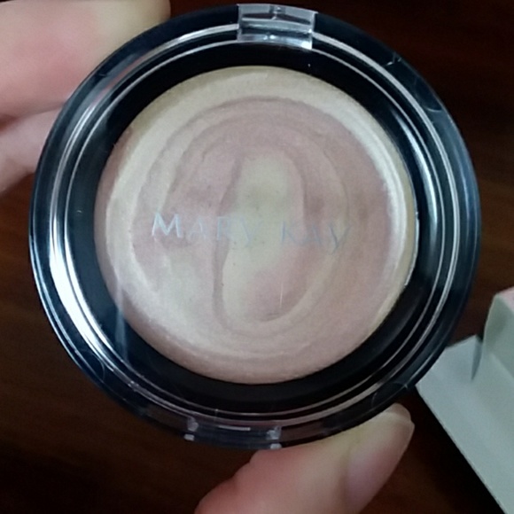 Mary Kay Makeup Nwt Mary Kay Cream Highlighter Poshmark