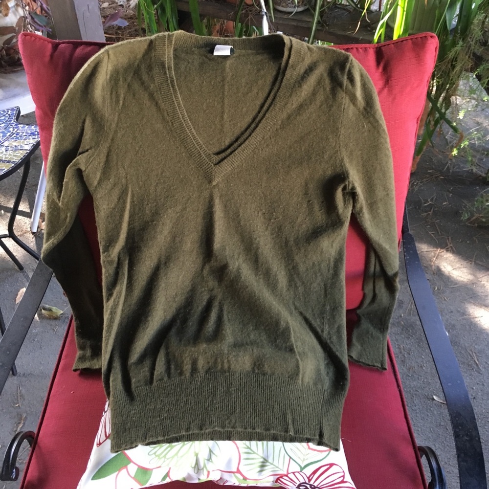 Gorgeous olive green v neck J. Crew wool sweater!