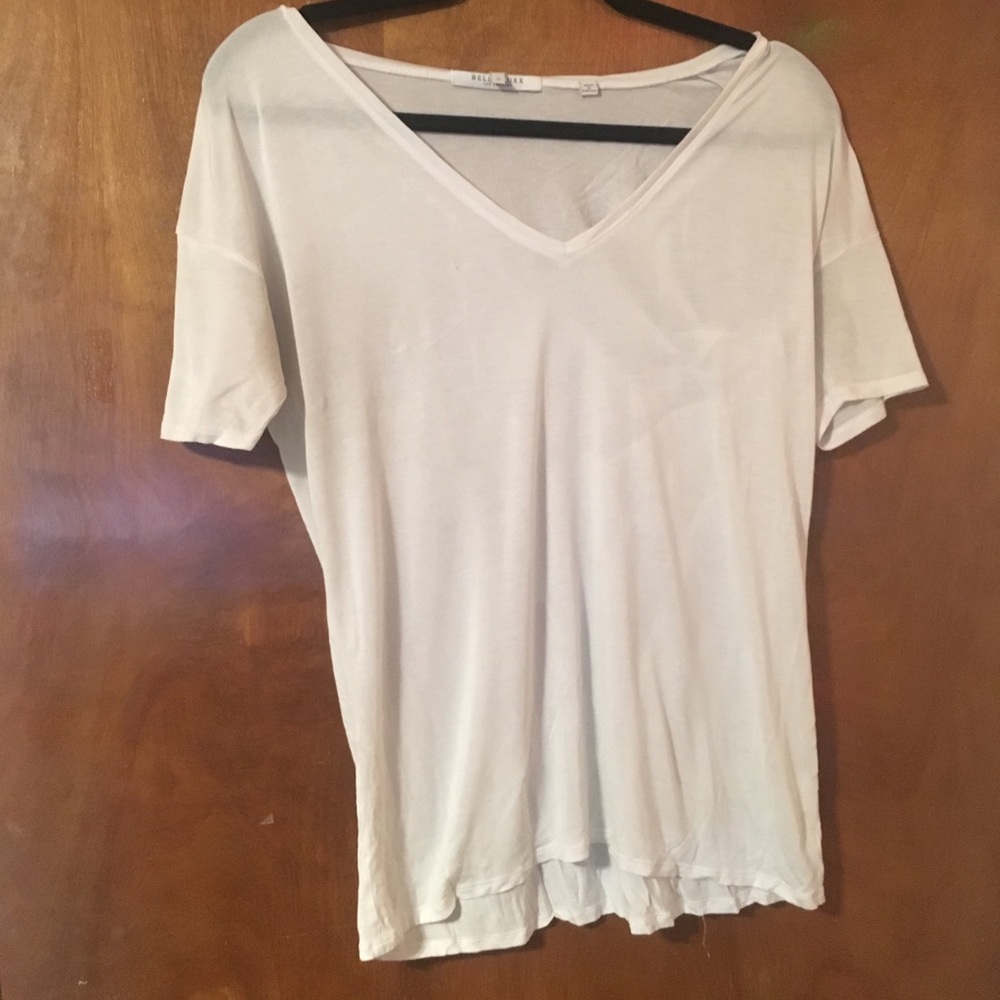 White v neck t shirt!