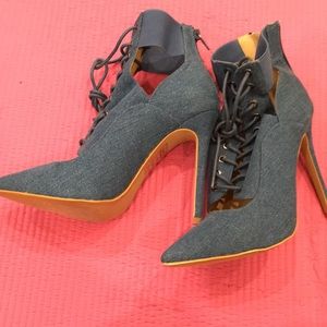 Meet your Posher, Kareema