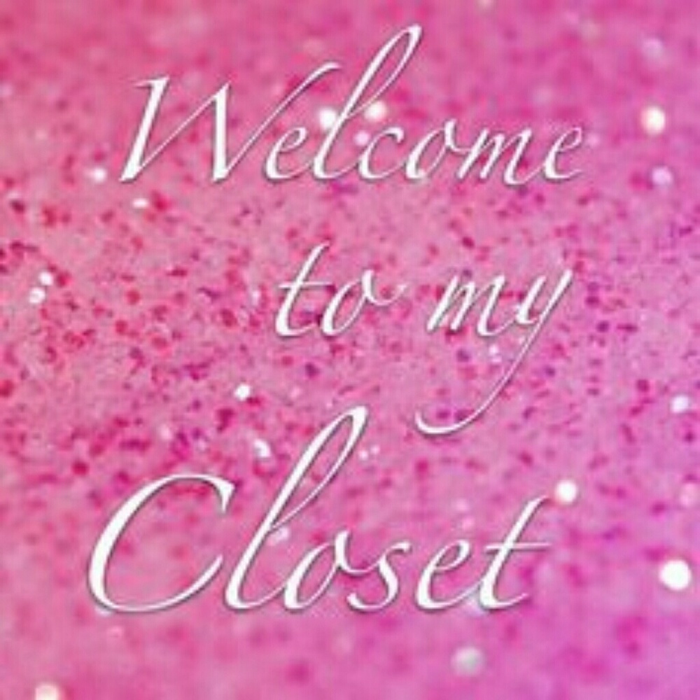 Beautiful clothes, shoes and jewelry!