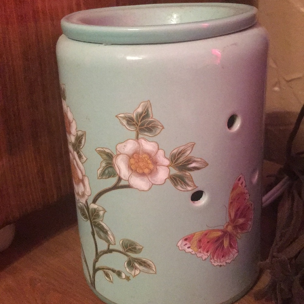 Scentcy - Picture 2 of 2