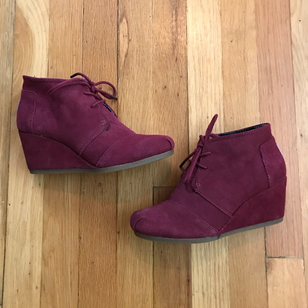 TOMS maroon wedge booties