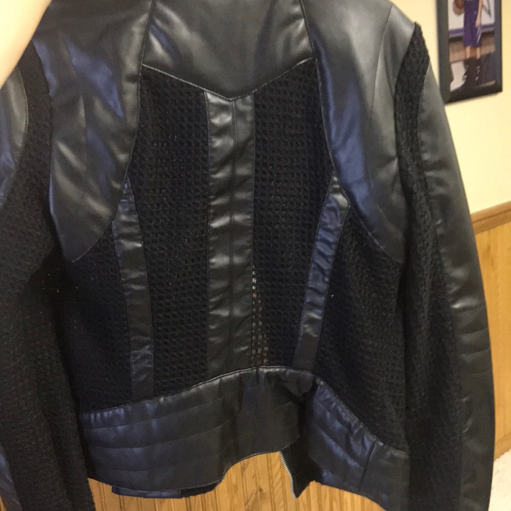 Leather jacket - Picture 2 of 2