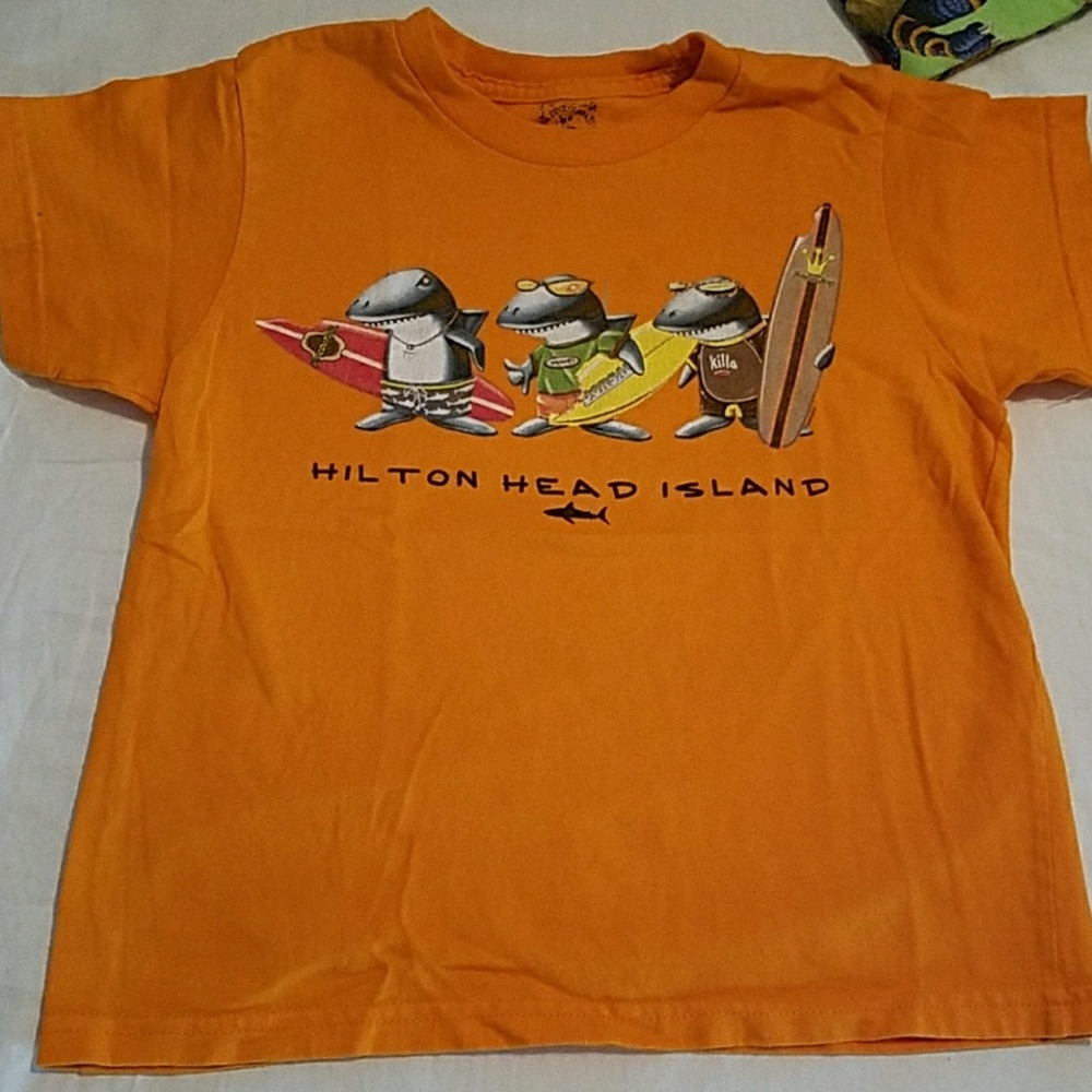 Bundle of 4 t.shirt bundle size 4t and 5t used in good condi - Picture 3 of 5