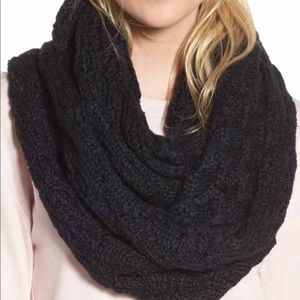 Black Infinity Scarf🧣