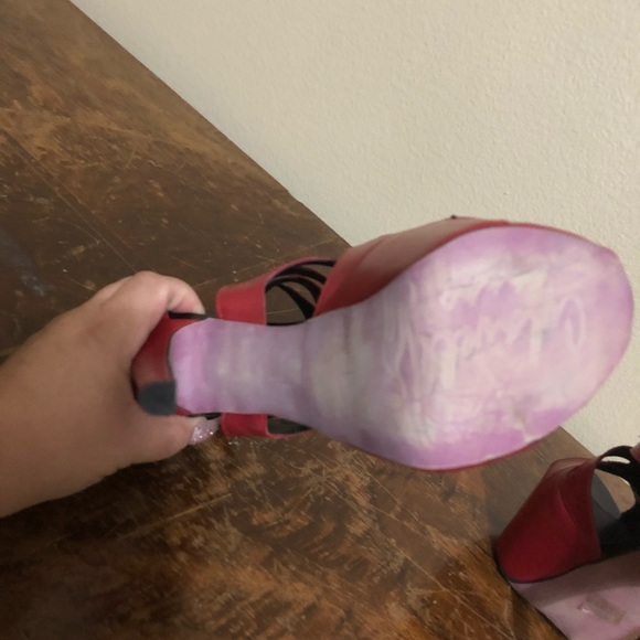 Red leather platform heels - Picture 4 of 5