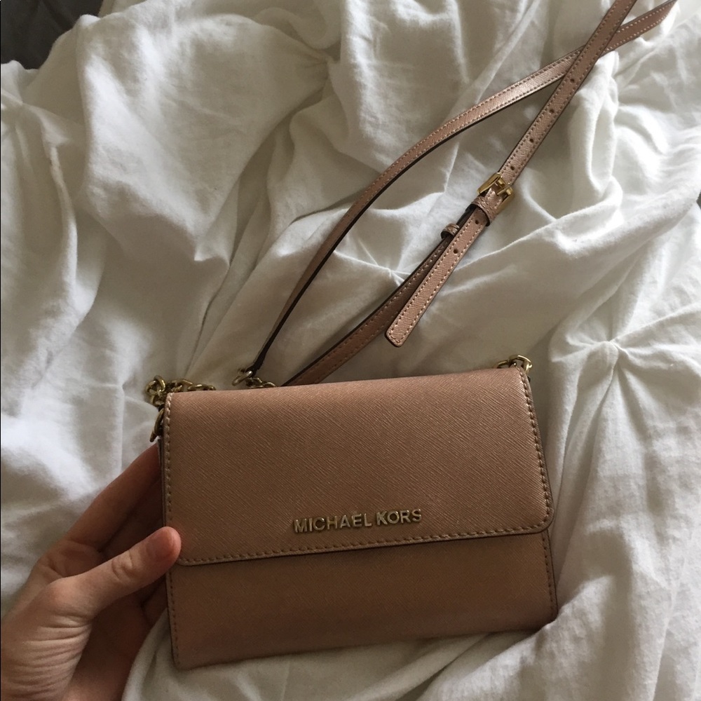 Michael Kors purse! Only worn a few times!