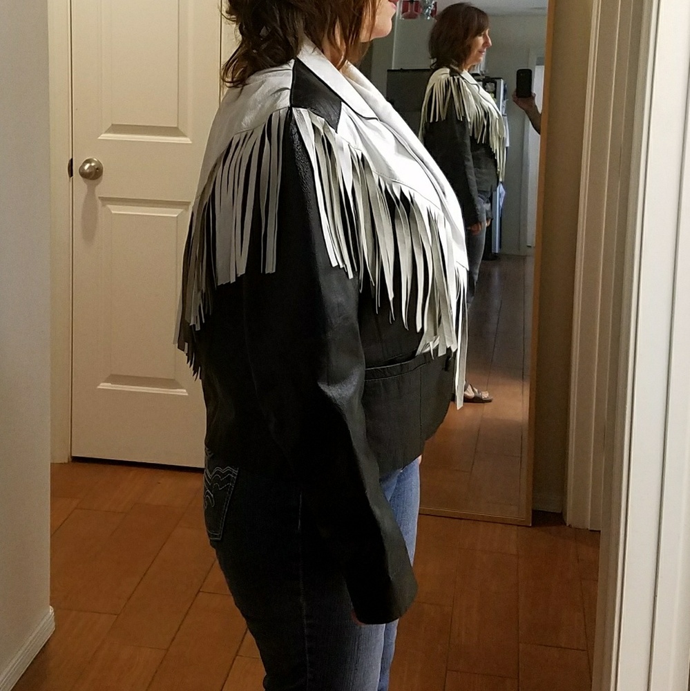 Ladies leather jacket - Picture 2 of 7