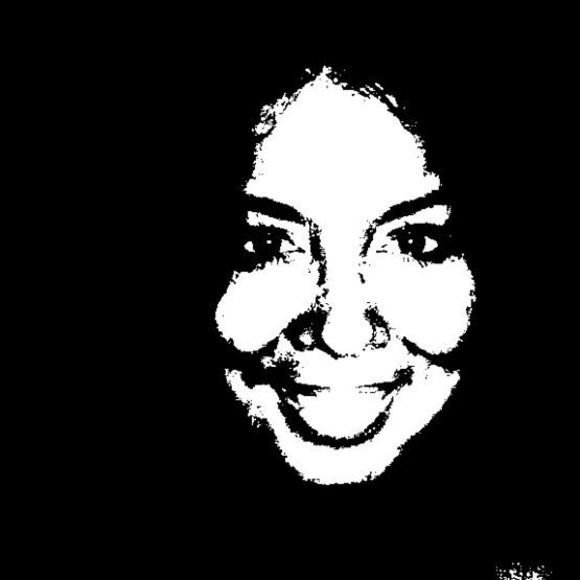 Meet your Posher, Ivonne - Picture 1 of 1