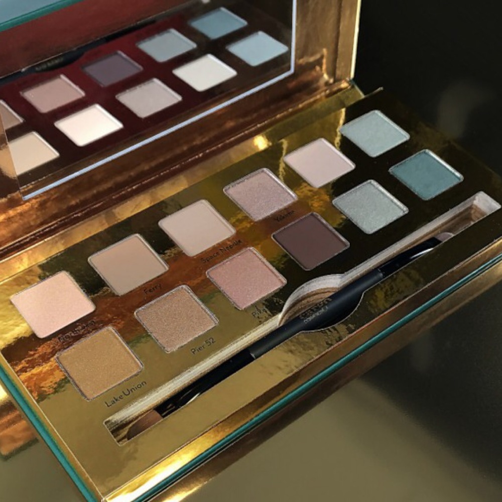 ✨HP✨LAST ONE!! NEW! Cargo Eyeshadow Palette