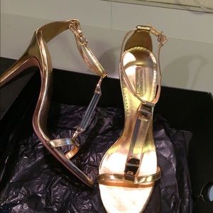 Dress shoes