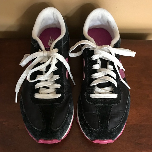 New Balance black and pink sneakers - Picture 3 of 6