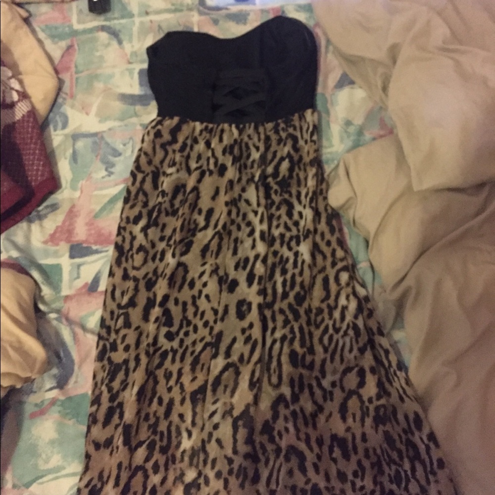 Dress - Picture 2 of 2