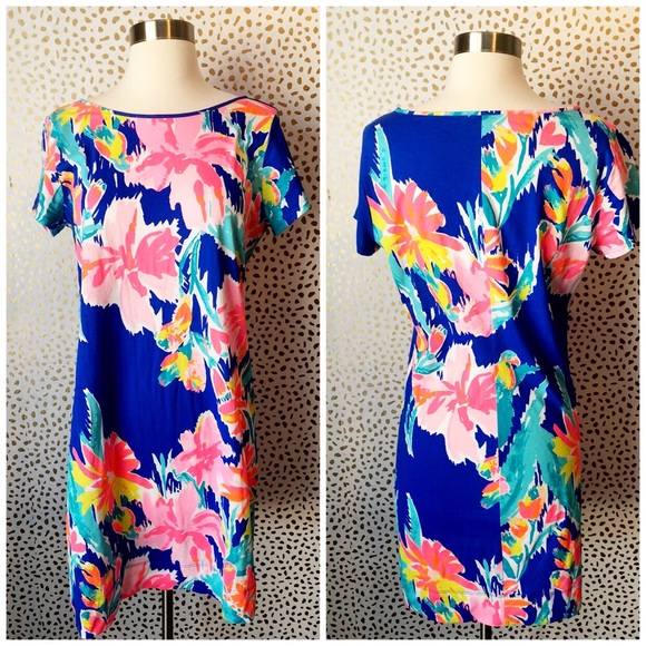 Lilly Pulitzer Dresses & Skirts - Lilly Pulitzer Parrot Tropical Cotton TShirt Dress