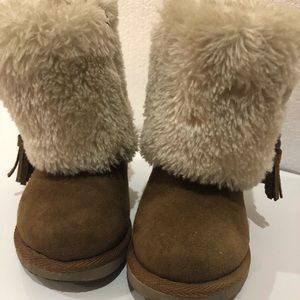 Toddle suede boots with faux fur size 6