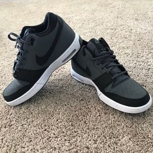 Nike Air Tennis Shoes