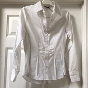 Shaped white collared shirt by Etcetera