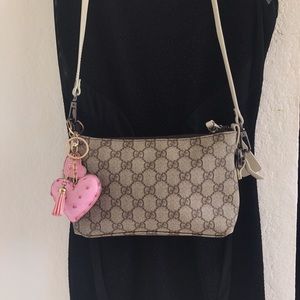Gucci cross-body purse💖 (Not authentic Gucci)