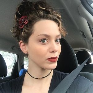 Meet your Posher, Casey