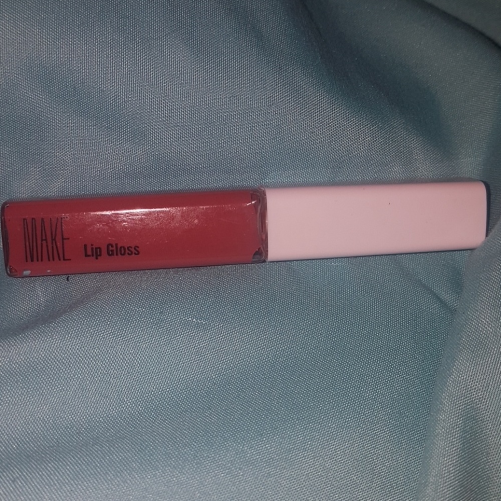 Make lip gloss