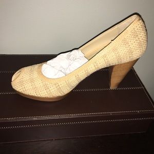New low price! Via Spiga Straw Peep-Toe Pumps