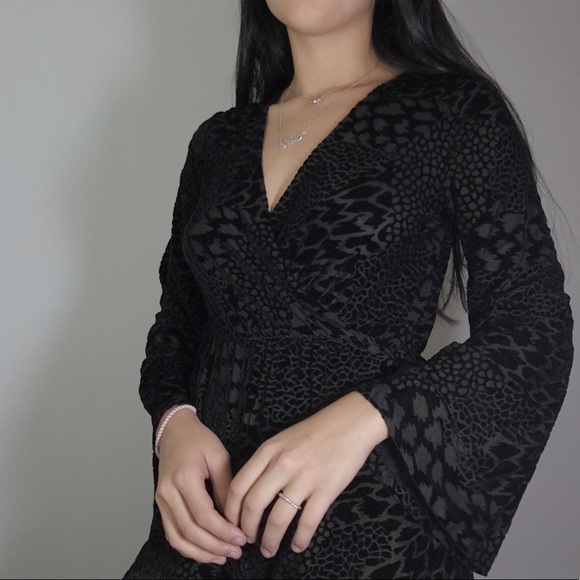 !SOLD! URBAN OUTFITTERS velvet print romper - Picture 2 of 5