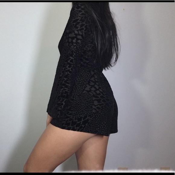 !SOLD! URBAN OUTFITTERS velvet print romper - Picture 3 of 5