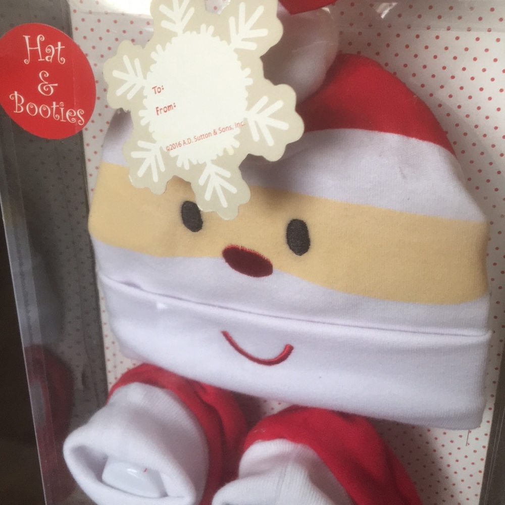 SALE ⚡️ Santa 🎅🏽 baby hat and booties
