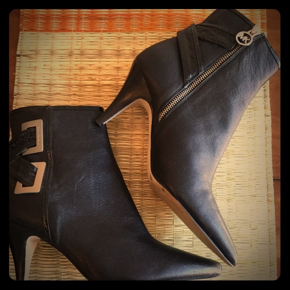 Michael Kors Shoes - Size 8M Michael Kors booties