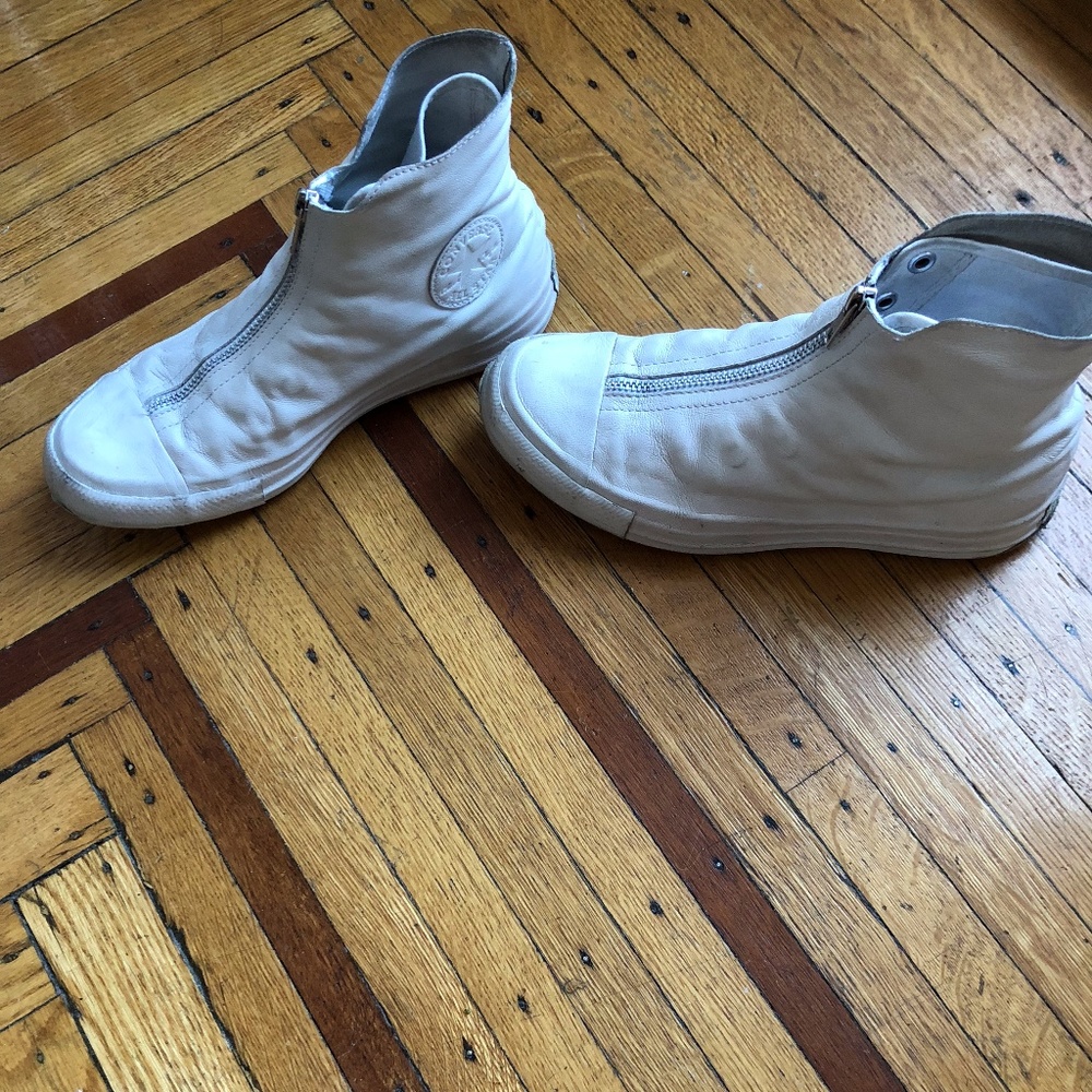 Converse Chuck Taylor Leather Shroud Sneaker- Whit