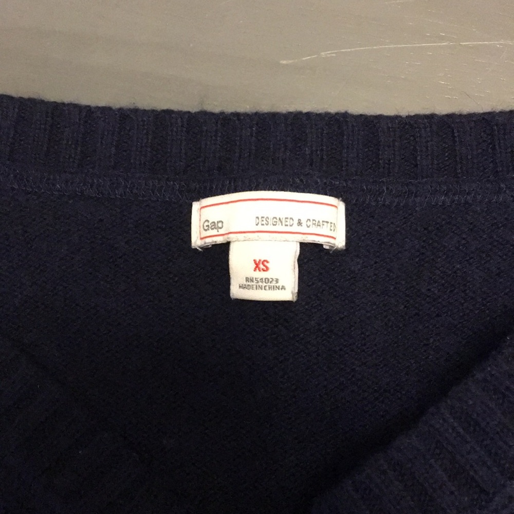 Gap sweater - Picture 2 of 3