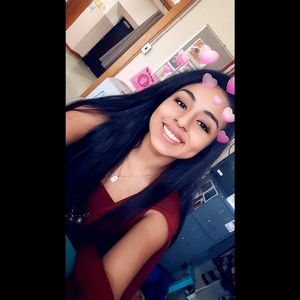 Meet your Posher, Julissa