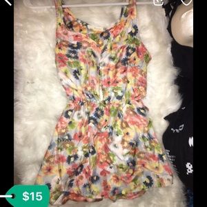 Mind code beautiful floral low back shirt
