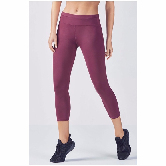 NWT Powerlite Gia capri leggings - Picture 4 of 5