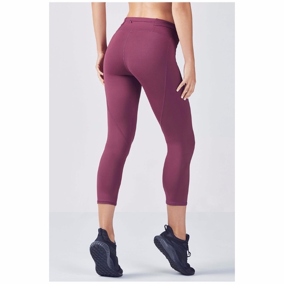 NWT Powerlite Gia capri leggings - Picture 5 of 5