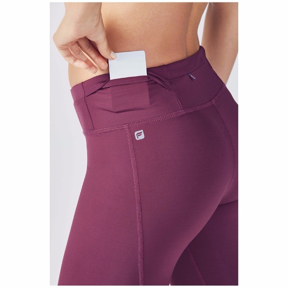 NWT Powerlite Gia capri leggings - Picture 3 of 5
