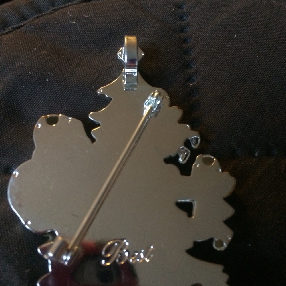 Christmas pin or pendant