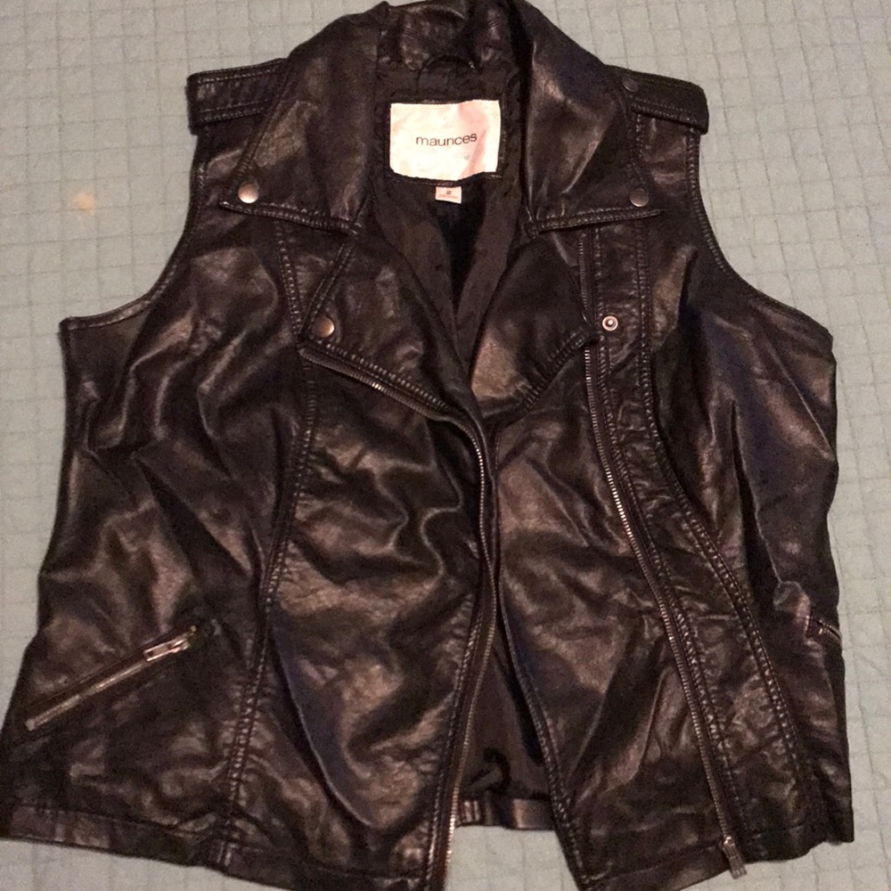 Maurice’s black vest