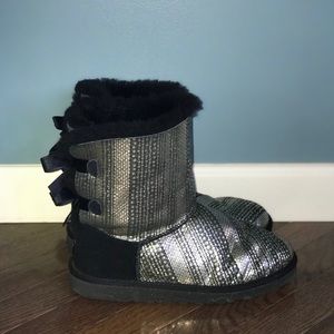black sparkle bailey bow uggs black sparkle bailey bow uggs