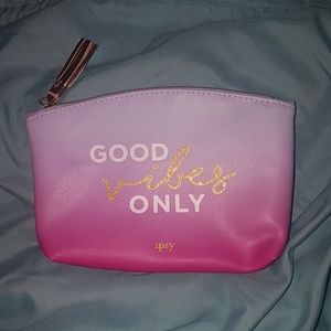 Ipsy makeup bag