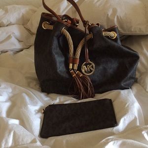 SALE!Michael Kors Purse and coin purse